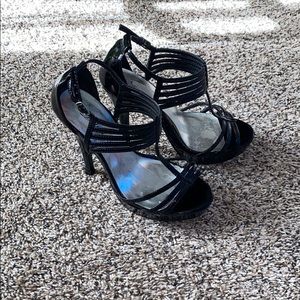 Delicious black heels size 5.5